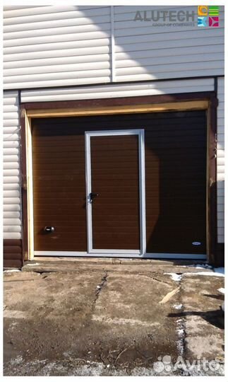 Секционные ворота для гаража alutech