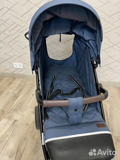 Прогулочная коляска Carello