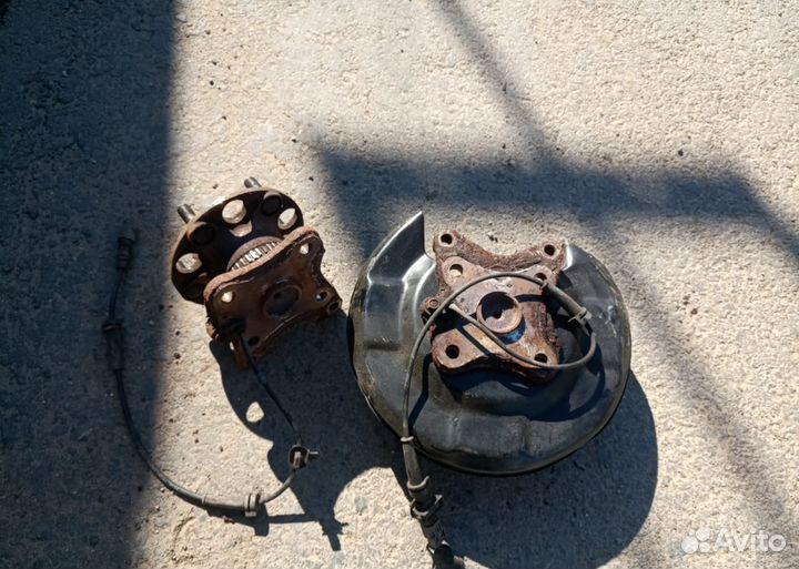 Ступица задняя левая правая Хонда Цивик 8 5д