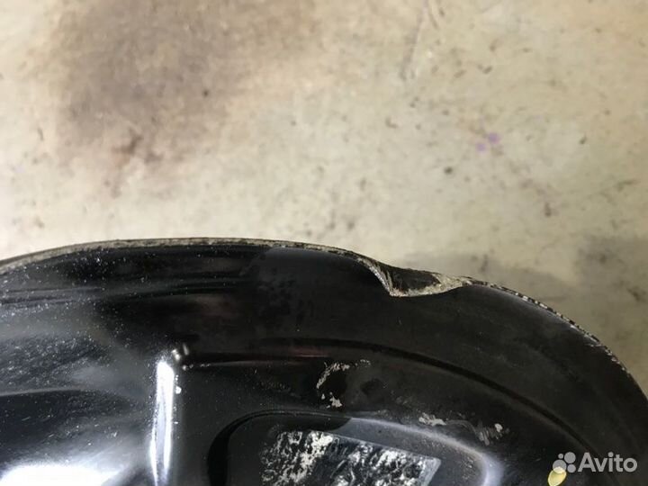 Поворотный кулак передний правый Mercedes-Benz