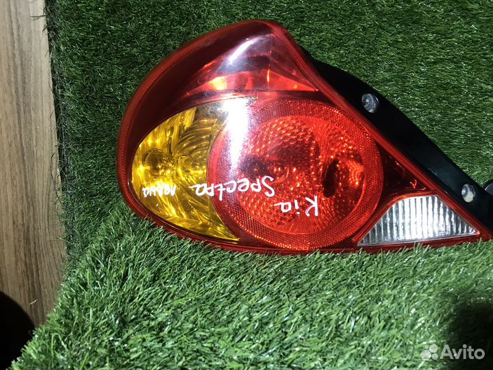 Фонари задние Kia Spectra