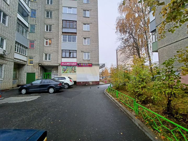 Первая линия. Отдельный вход