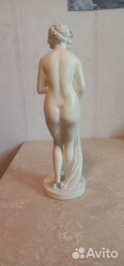 Статуэтка гипсовая