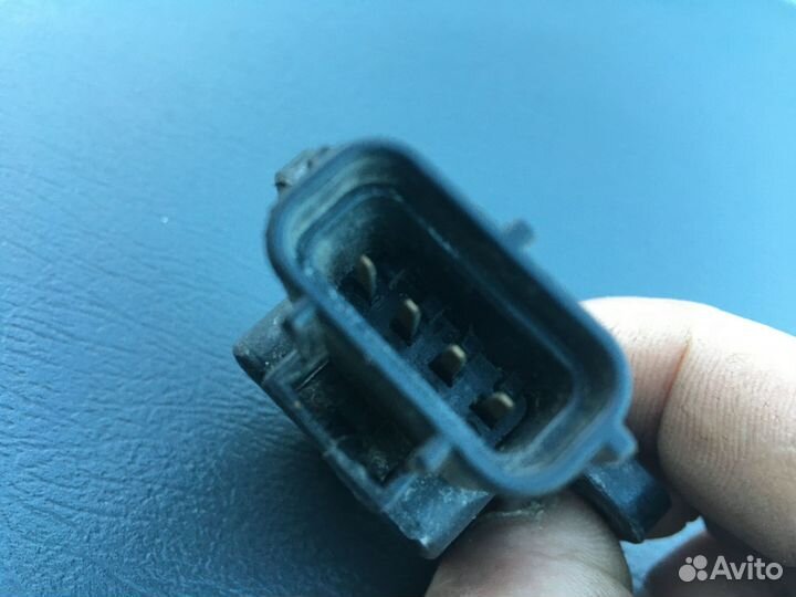 Датчик дроссельной заслонки Toyota