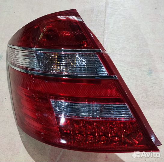 Фонарь задний левый 1097092205 для SC7 geely