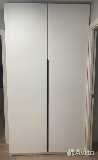 Шкаф распашной двухстворчатый