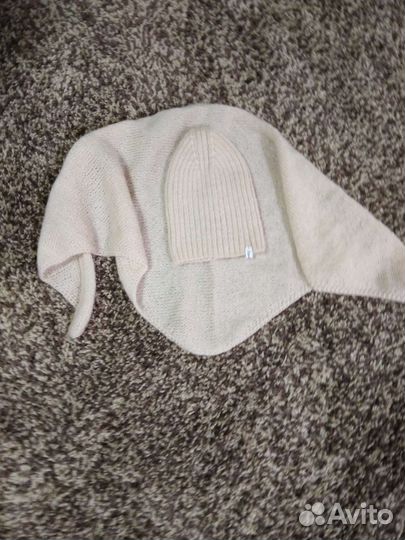 Шапка женская и платок