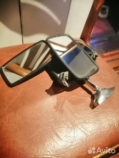 Зеркало заднего вида