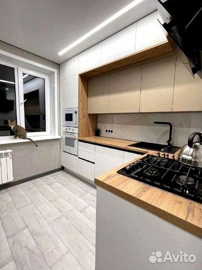 Угловой кухонный гарнитур современный