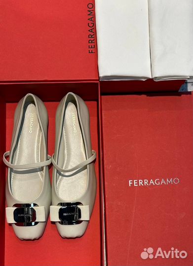 Балетки Salvatore Ferragamo New Vara премиум