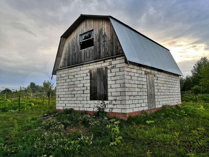 Дом 100 м² на участке 10 сот.