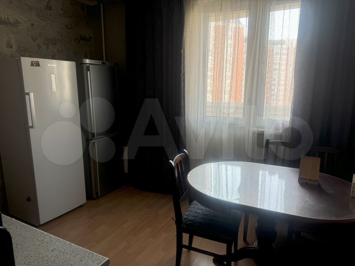 2-к. квартира, 56,6 м², 10/25 эт.