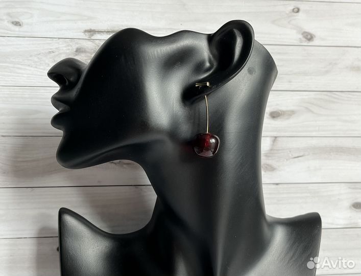 Серьги стильные модные