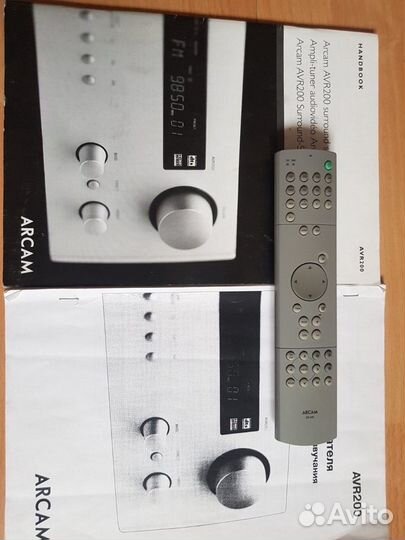 Ресивер Arcam AVR200