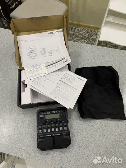 Гитарный процессор zoom G1 Four