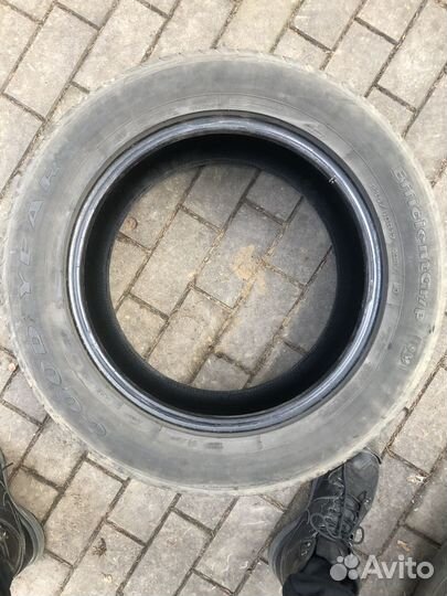 Goodyear EfficientGrip 235/60 R17