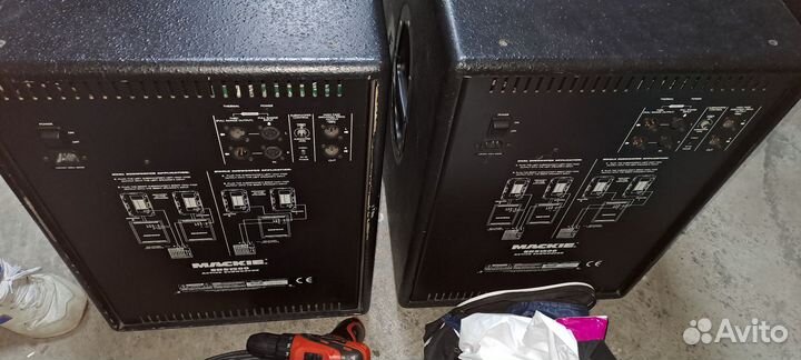 Сабвуферы Mackie srs 1500