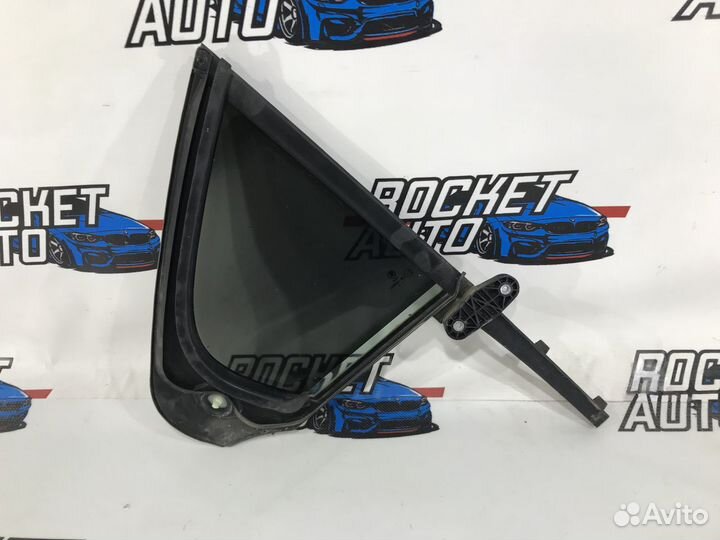 Стекло двери задней левой Skoda Rapid 5JA845213D