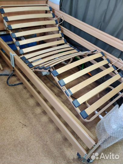 Кровать функциональная с электроприводом с матрасо