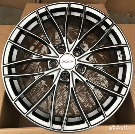 X'trike X-130 : 7,5x18 5*114,3 Et:37 Dia:66,6 HSB