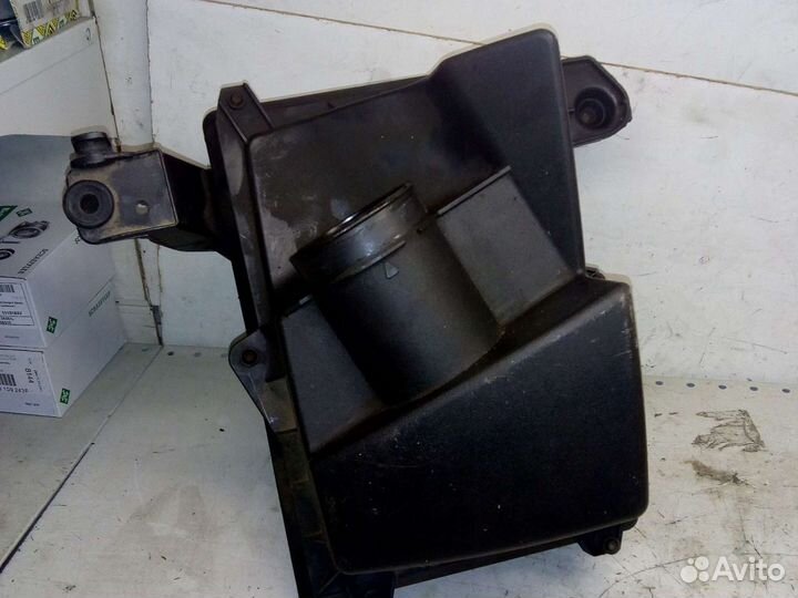 Корпус воздушного фильтра Форд Фокус 2