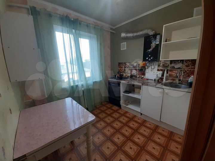 3-к. квартира, 54 м², 3/3 эт.