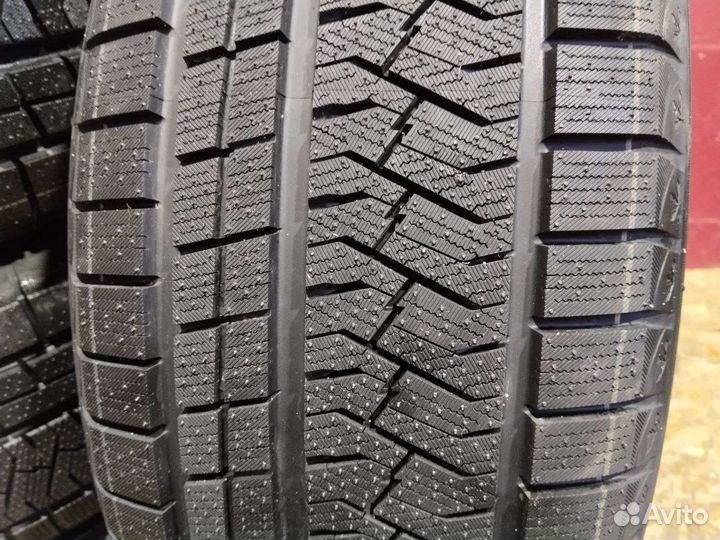 Triangle PL02 255/55 R20 110V