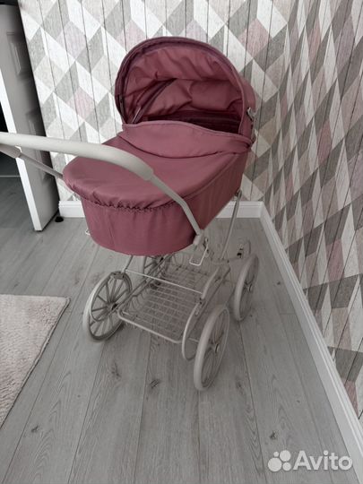 Коляска для кукол