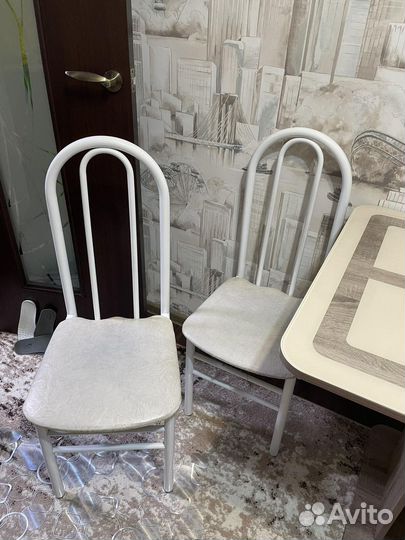 Кухонный стол