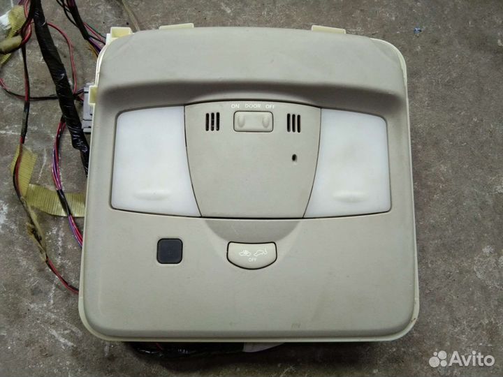 Плафон салона Инфинити G25