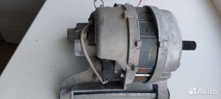 Двигатель от стиральной машины