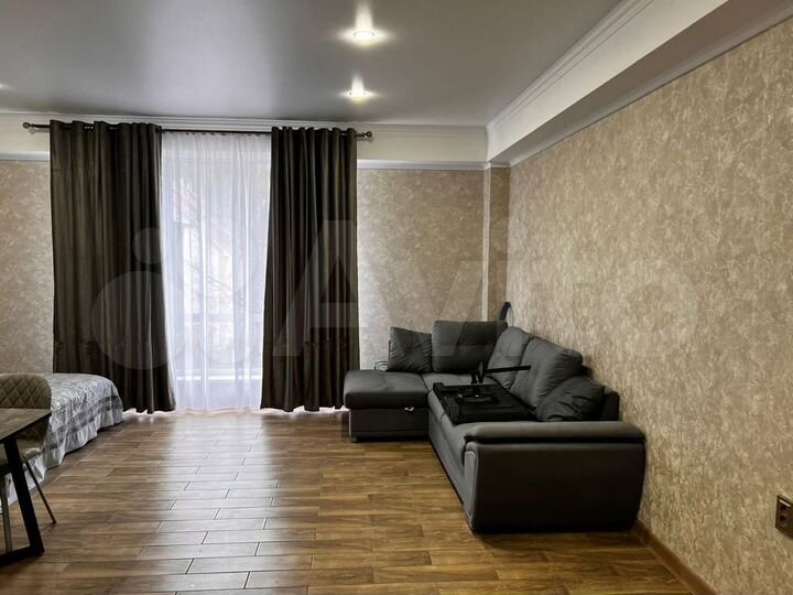 Квартира-студия, 42 м², 3/6 эт.