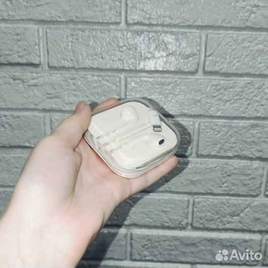 Наушники Apple EarPods lightning