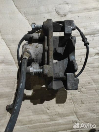 Суппорт передний левый Mercedes-Benz E Class W210