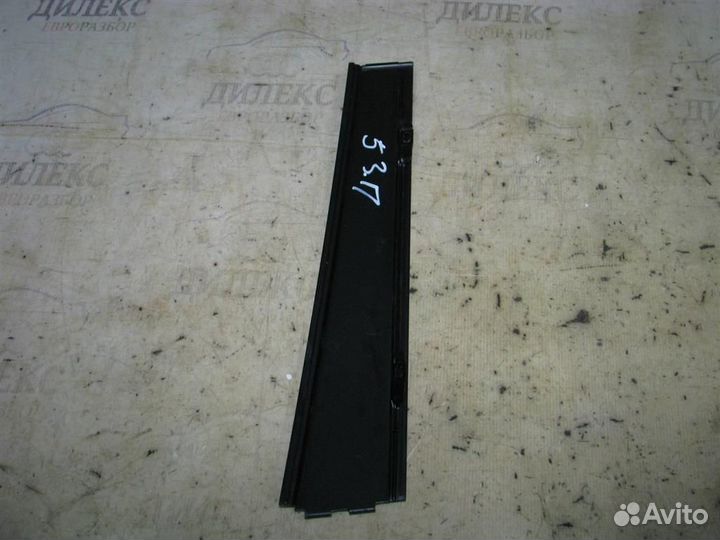 Накладка двери задней правой VW Passat (B6) 2005