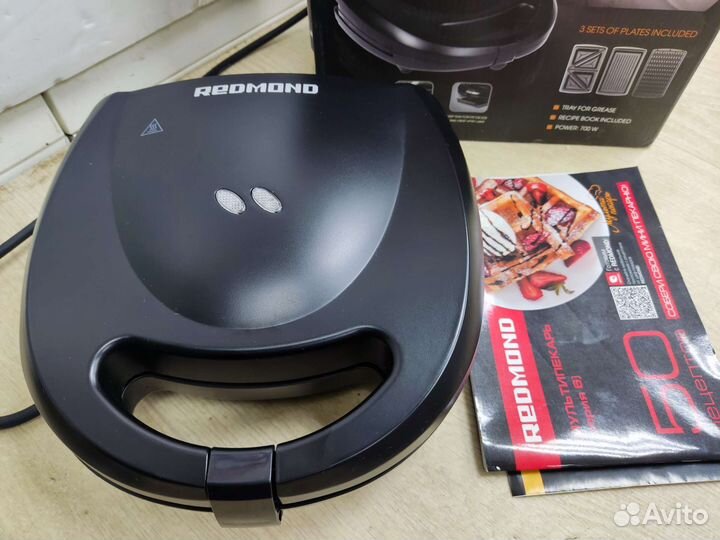 Универсальный пекарь Redmond RMB-616