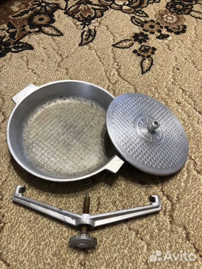 Сковорода для цыпленка табака