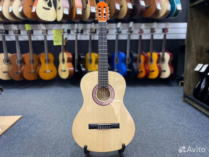 Гитара классическая