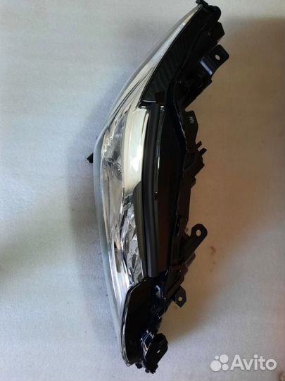 Фара передняя правая Toyota Camry V70 2018