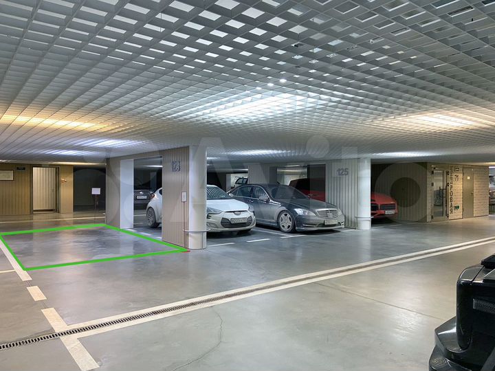 Машиноместо, 18 м²