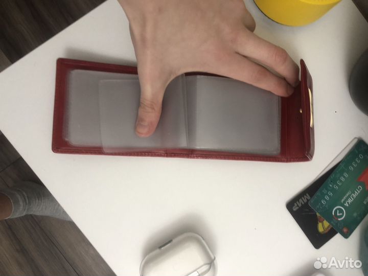 Кардхолдер Leo vetoni