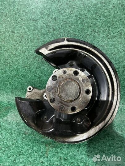 Поворотный кулак задний Volkswagen Passat