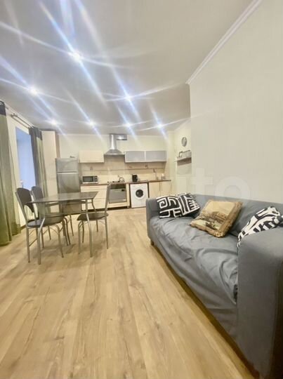 2-к. квартира, 70 м², 1/4 эт.