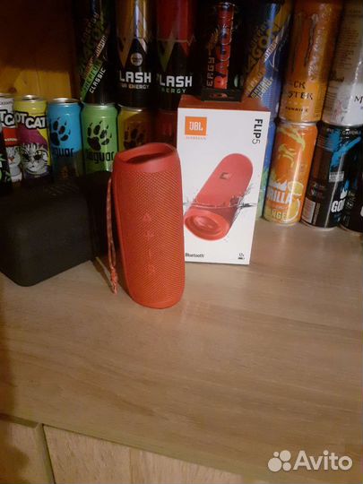 Продам флип 5 оригинал, в идеальном состоянии