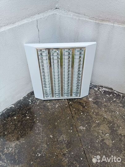 Светильник потолочный