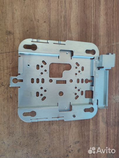 Точка доступа Wi-Fi Cisco с креплением