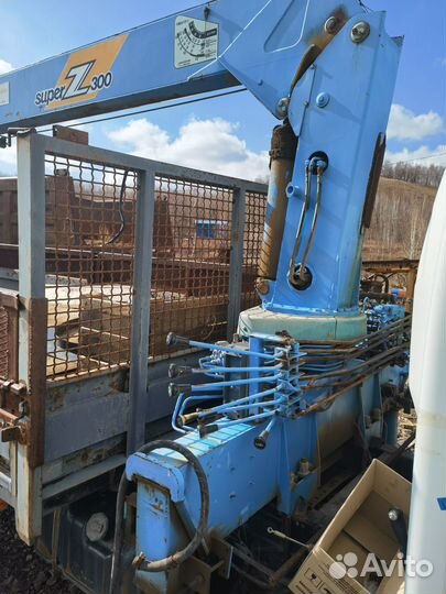 Isuzu Elf с КМУ, 2010