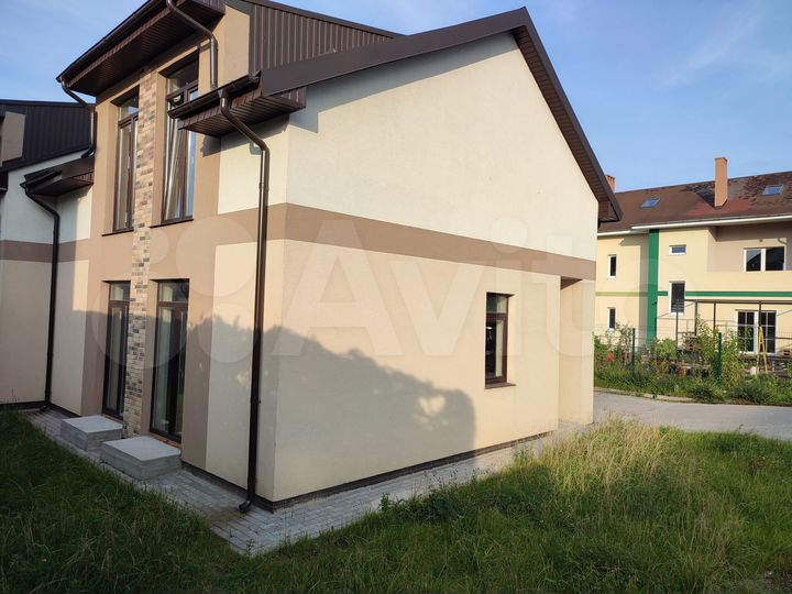 Таунхаус 120 м² на участке 2 сот.