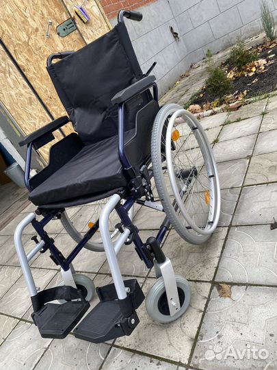 Инвалидное кресло