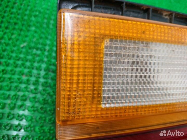 Фонарь (внутренний) задний левый Audi 100 C3 1990